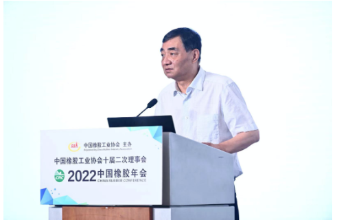 04、中策橡膠董事長(zhǎng)沈金榮輪胎市場(chǎng)需求兩極分化