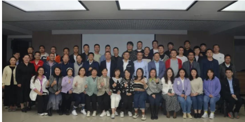 集團新聞丨企業(yè)發(fā)展戰(zhàn)略暨未來三年規(guī)劃研討會隆重召開，抓住新機遇，迎接新未來！