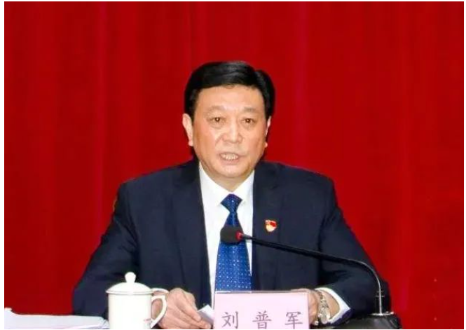2023年1月劉普軍年滿60周歲，已經(jīng)正式退休，參加選舉并成為中國涂料工業(yè)協(xié)會(huì)第九屆理事會(huì)理事長，即中國涂料工業(yè)協(xié)會(huì)會(huì)長。