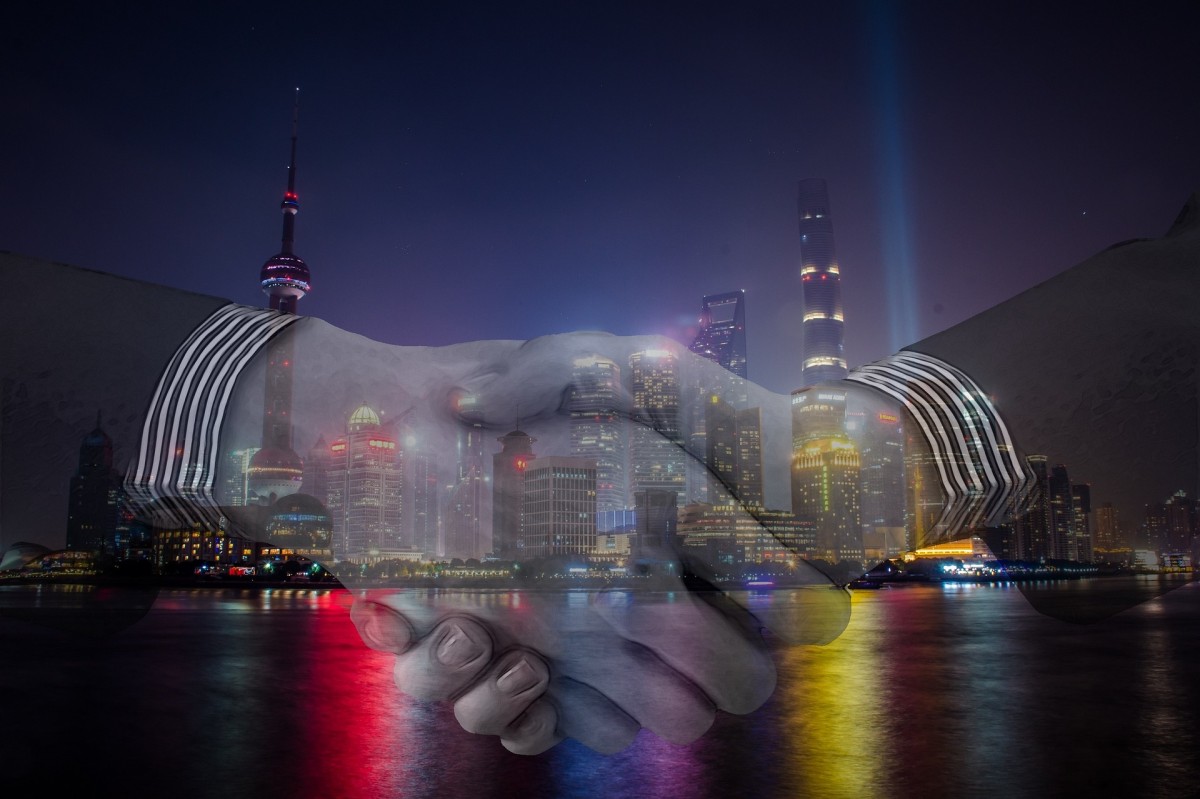 中國興達(dá)鋼簾線集團(tuán)和大陸集團(tuán)在興達(dá)鋼簾線(泰國)有限公司簽署了一份戰(zhàn)略合作協(xié)議。這項(xiàng)協(xié)議是雙方在全球鋼制品采購方面進(jìn)一步深化合作的重要舉措，也是興達(dá)鋼簾線在海外擴(kuò)張的又一重要里程碑。