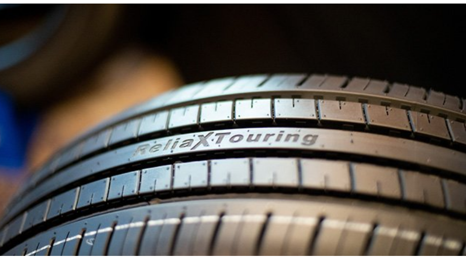 ReliaX Touring TE307更注重輪胎耐用性和行駛里程，同時它還提供出色的燃油經(jīng)濟性，安全性及更好的舒適性。該系列輪胎產(chǎn)品較前一代產(chǎn)品濕地制動性能提高了23%，濕地操控性能提高了9%;輪胎噪音更低，在干濕路面上抓地力和操控性更好，尺寸從14英寸到17英寸。