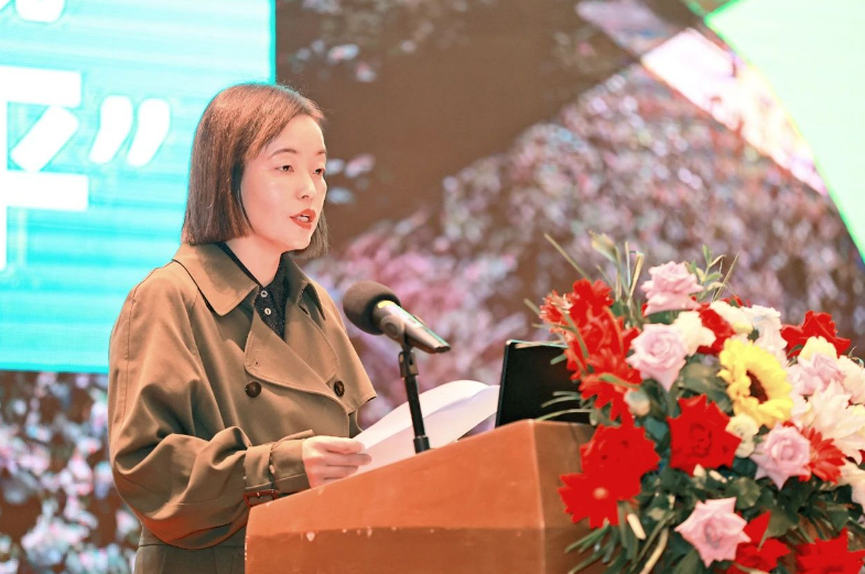 安順市投資促進局局長王俐發(fā)表了熱情洋溢的致辭。